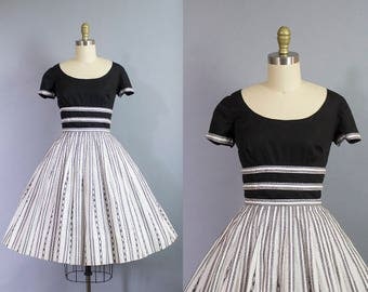 1950s black and white dress/ 50s cotton day dress with squiggle trim/ Pat Premo/ small