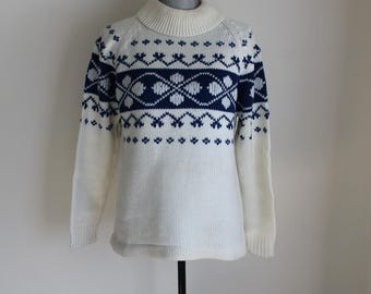 60s Winter Ski Sweater Size Large Pull Over Geometric Pattern