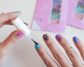 NAIL WRAPS set of 20 pcs in 5 different retro designs