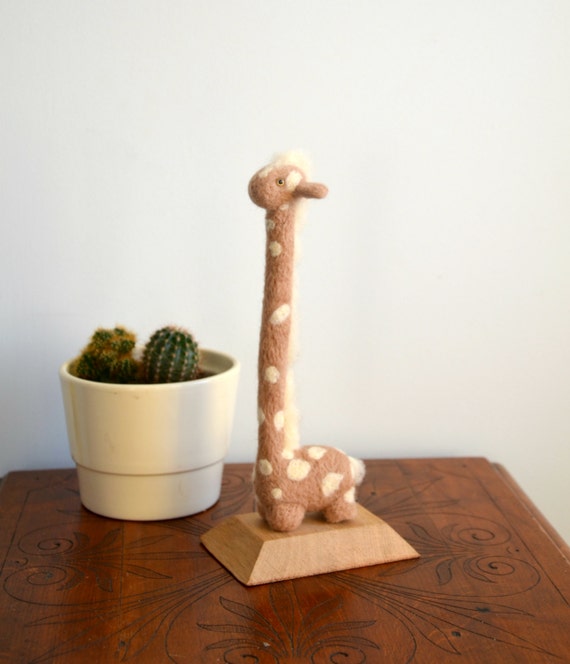 Giraffe Sculpture, Soft sculpture, Needle felted animal, needle felted giraffe, Desk decoration, Giraffe art, animal sculpture, cute