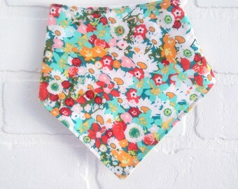 Flower medley Bavoir bandana bavette bebe / Flower Medley Baby Bandana bib shower gift