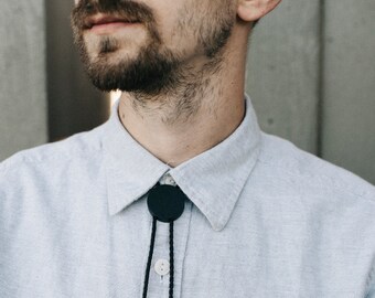 Bolo Tie, Minimal Bolo Tie, Groomsmen Bolo Tie, Wood Bolo, Wedding Tie, Black Circle Bolo Tie, Mens Bolo Tie, Unisex Bolo | THE BLACK RONDEL