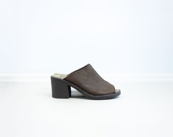90s Vintage Mules Chunky Heel Mule Dark Brown Mules 90s Low Heel Slide Dark Brown Bootie Block Heel Sandal 90s Grunge Shoes Size 6