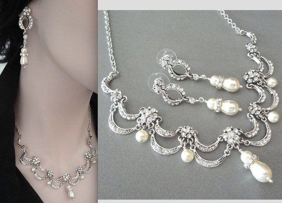 Pearl necklace and earrings set Victorianvintage style