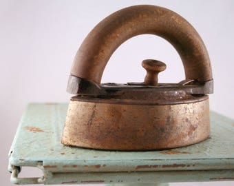 Antique Iron, Cole Brookdale Iron, Antique Sad Iron, Antique Tailor's Flat Iron, Vintage Wood Handle Iron, Rustic Farmhouse Primitive