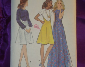 1970s 70s Vintage Fit n Flare Dress w High Shaped Waist Evening or Knee Length 3 Vws UNCUT Butterick Pattern 6636 Bust 34 Inches 87 Metric