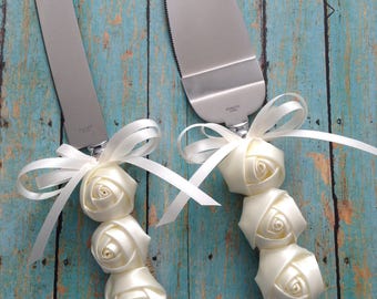Wedding Cake Server and Knife Set / Vintage Fabric Roses Cake Server / Cake Cutter Set / Wedding Cake Server Handmade and Design in Satin