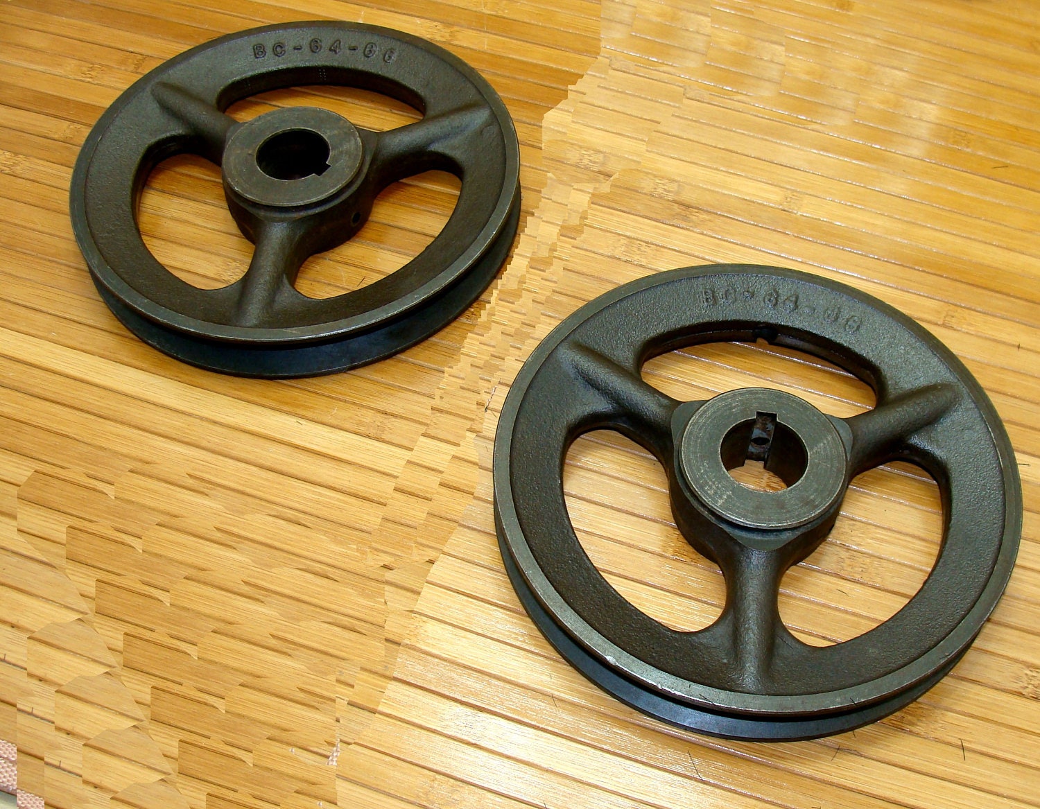 Cast iron pulley lotold metal belt pulleyold metal wheelIndustrial