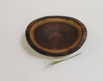 9" Walnut Live Edge Bowl, Wooden Bowl, Salad Bowl, Food Safe Wooden Bowl, Hardwood Bowl, Solid Wooden Bowl, Wood Bowl, Walnut Bowl