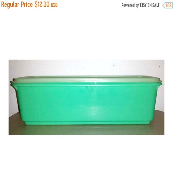 Vintage Jadeite Tupperware Vegetable KeeperGreen by JunkYardBlonde