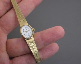 Womens vintage watch. Soviet watch, Women's watch, Women's soviet watch, Vintage watch, Russian watch, "Chaika" 17 jewels, Mechanical watch.