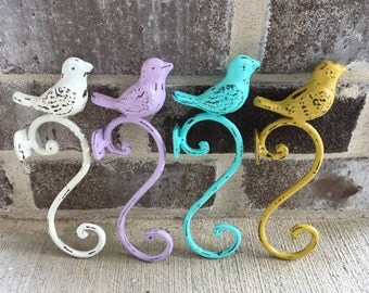 Cast Iron Bird Hook/Cast Iron Wall Hooks/Bird Country Cottage Decor/Wall Decor Hook/Bird Wall Hanger