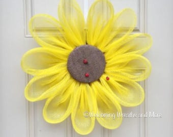 Daisy Wreath, Yellow Flower Wreath, Yellow Daisy Wreath, Flower Wreath, Daisy Door Wreath, Mesh Flower Wreath, Screen Door Wreath