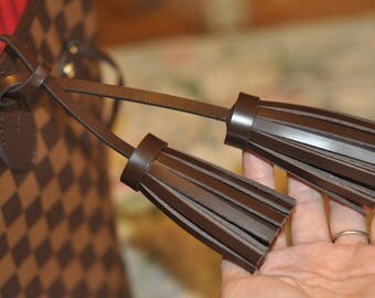 Mcraft handmade vachetta leather tassel purse charm, bag charm for Louis Vuitton bags. nevderful, speedy, etc.