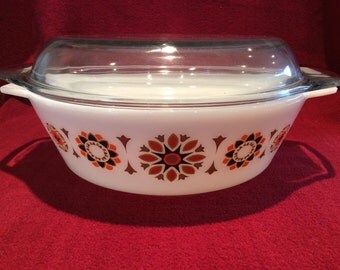 Pyrex JAJ Toledo Casserole Dish 3 pint circa 1960