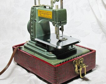 Antique Betsy Ross Child's Sewing Machine In Working Condition With Case