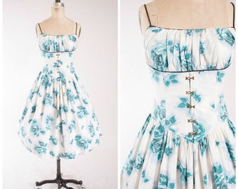 Stunning 1950s Sundress With Shelf Bust