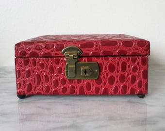Jewelry Organizer, Vintage Faux Leather Red Jewelry Box, Home Decor, Keepsake Boxes, Keepsake Box, Housewarming Gift, Jewelry Boxes Women