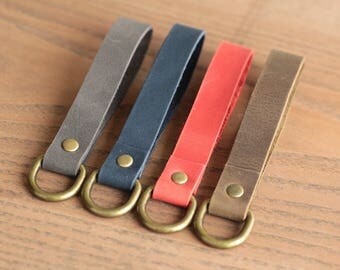 Personalized leather keychains Leather key fob Leather keyring - 9 colors - Free personalization