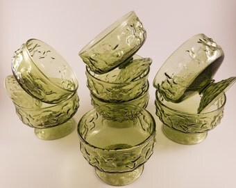 8 Green Sherbet Glass/ Vintage/ Retro