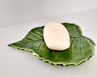 Ceramic Soap Dish / Soap Holder / Soap Saver / Leaf Dish / Pottery Soap Dish / Bathroom Accent / Draining Soap Dish / Soap Dish / Sink Dish