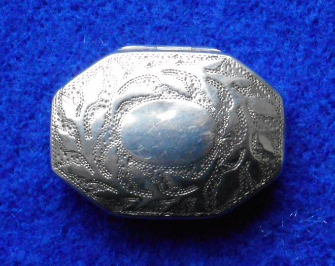 1813 Sterling Silver Vinaigrette made by Joseph Willmore - Free shipping worldwide with Coupon Code: FREESHIP