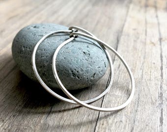 Small Sterling Silver Hoop Earrings // Hammered Metal // Classic Hoops