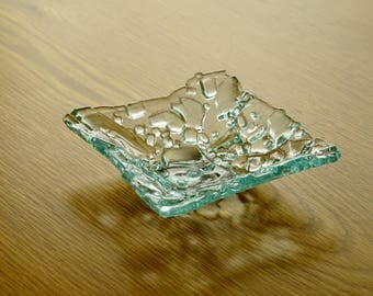 Square recycled tempered glass dish