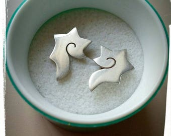 925 Sterling silver earrings with a spiral tribal shape