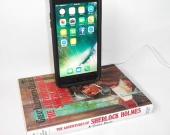 IPhone 5/6/7 Charging Dock Station - Sherlock Holmes Book IPhone Docking Charger - Mobile Accessories