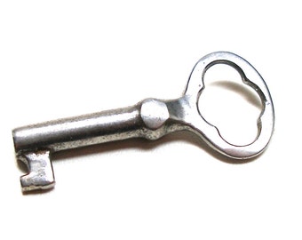 Small Skeleton KEY for altered art or jewelry. 1 5/8"