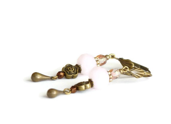 Boho chic light pink earrings, Boho chic earrings, Romantic earrings, Elegant earrings, Romantic jewelry, Boho chic jewelry, Boho earrings