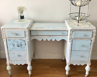 Vintage hand painted distressed vanity entryway desk bedroom