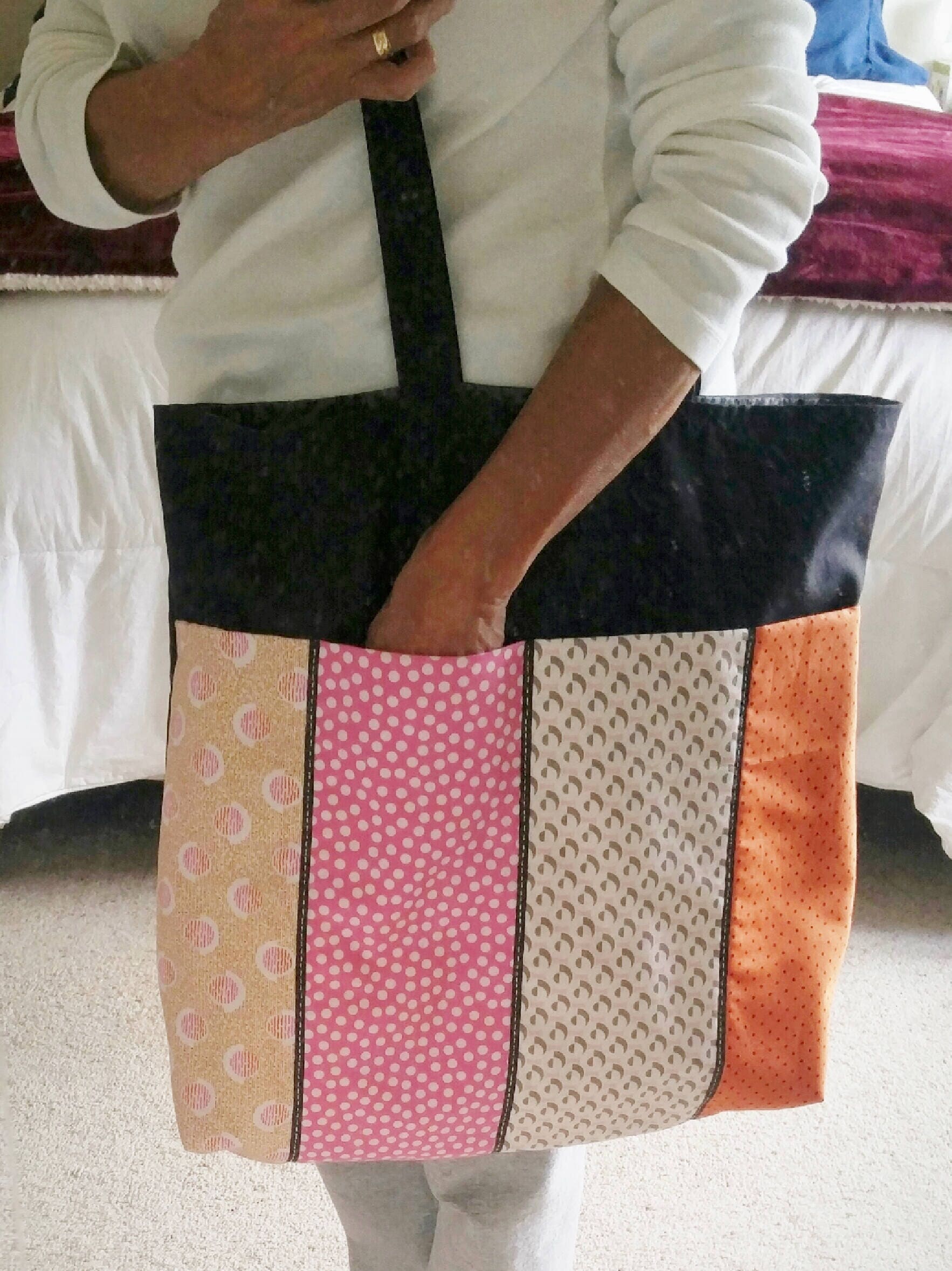 extra large tote bag with pockets