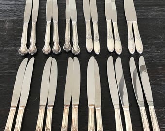 24 mixed vintage silver plated dinner knives, silverware 12 pairs