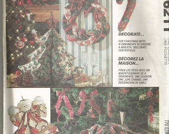 Vintage McCall's 6211 Christmas Craft Pattern