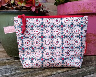 Notions or make-up bag, lined and interfaced, knitting project bag, knitting notions bag, crochet, zippered bag, toilet bag, turquoise, pink