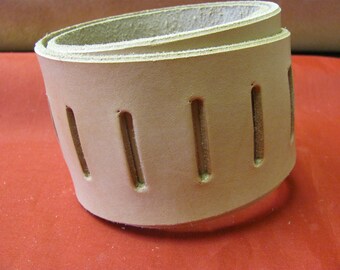 sewing and fiber,leather, guitar strap kits, leather kits , leather strap kit, guitar straps, craft supplies. leather strap,music straps