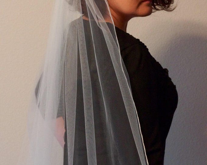 CATHEDRAL Veil with PENCIL Edge, bridal veil, wedding veil, champagne, ivory, diamond white, blush color, accessories, simple floating veil