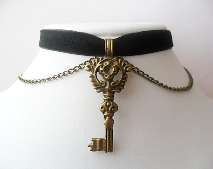 Black Velvet choker with Bronze key and a width of 3/8” Ribbon Choker Necklace