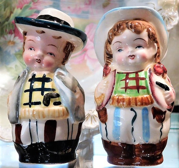 1940s Cowboy Cowgirl JAPAN Salt Pepper Shakers Vintage Country Kitchen Mid Century Southwestern Cottage Home Decor Wild West Saloon