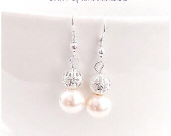 Pearl Earrings, Ivory Pearl Earrings, Pearl Jewelry, Bridesmaid Earrings, Bridesmaid Gift, Wedding