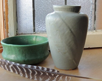Zanesville Stoneware Company Vase Matte Glaze Shape #102 Vintage 1920's