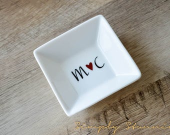 Personalized initials Ring Dish, wedding gift, engagement gift, Jewelry dish, bride to be.