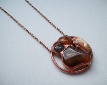Agate pendant made according to Tiffany technique