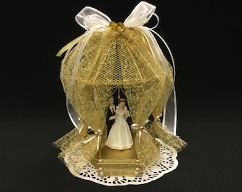 Wedding Cake Topper, Bride and Groom, Wedding Gazebo, Mr & Mrs
