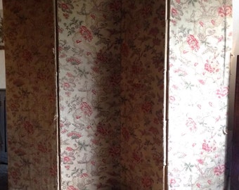Featured in Jeanne d'Arc living magazine ! Huge antique French room divider screen