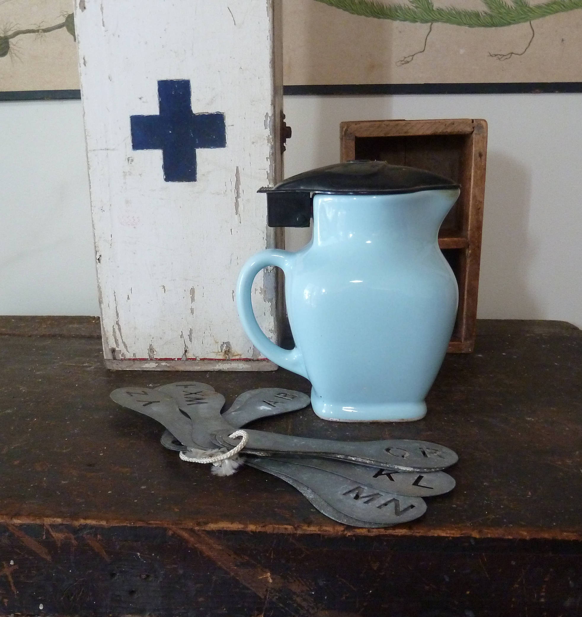 charming vintage blue electric jug with black lid / pot