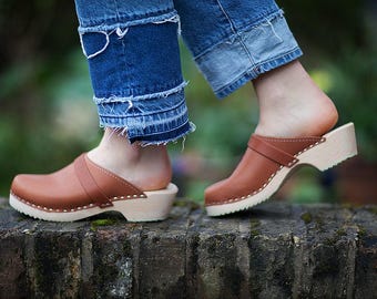 Swedish Clogs Classic Tan Leather by Lotta from Stockholm / Wooden Clogs / Handmade / Mules / Low Heel Shoes / Scandinavian / Unisex / Mens