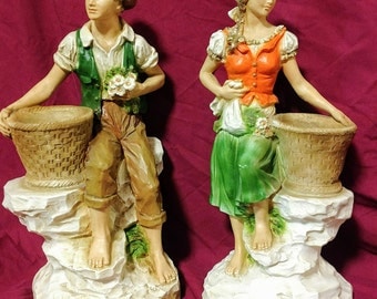 Vintage 1975 Universal Statuary Corp. Items # 823 and #821